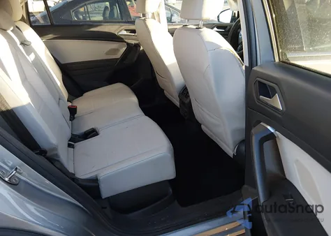 2021 Volkswagen Tiguan 2.0T Se/2.0T Se R-Line Black/2.0T Sel z USA, uszkodzony, nr VIN 3VV2B7AX2MM058980